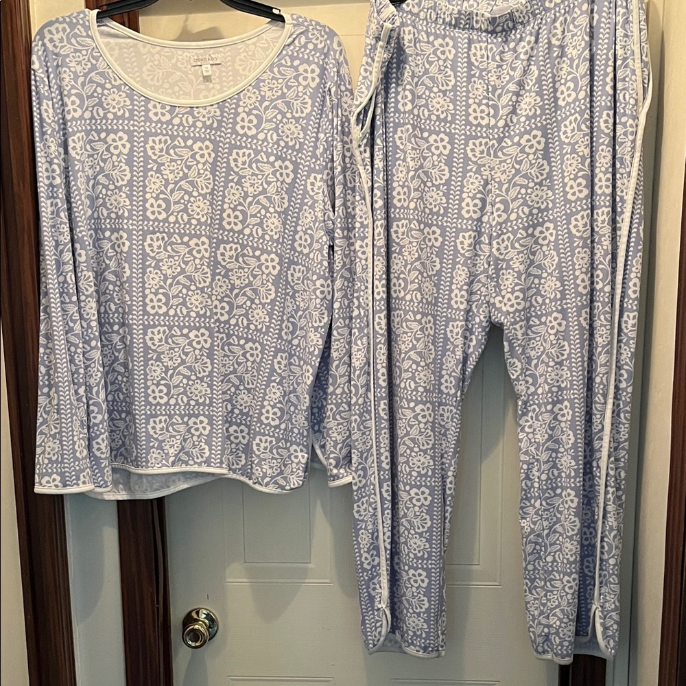 Light Blue Floral Lounge Set